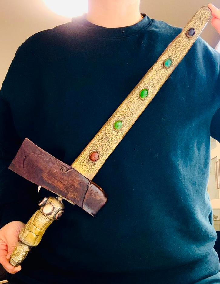 2 grote antieke kris keris met houder, Antiek en Kunst, Kunst | Niet-Westerse kunst, Ophalen of Verzenden