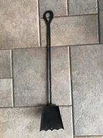 Smeedijzeren achepje voor openhaard of kachel, Ophalen of Verzenden, Gebruikt, Hangende haard, Houthaard