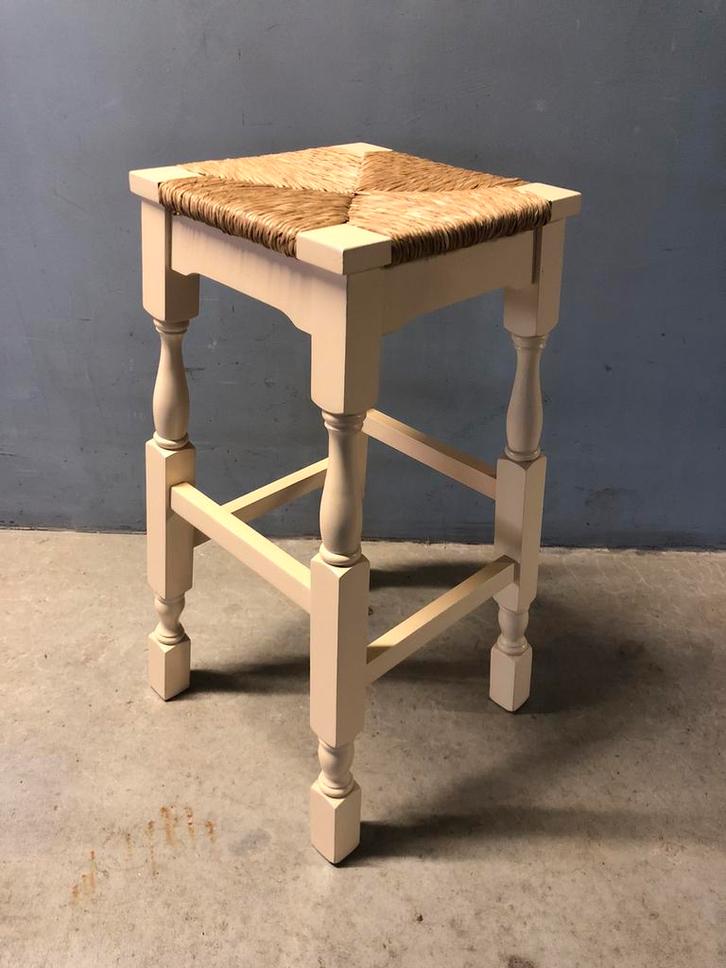 Super mooie houten barkruk | plantentafel?, Huis en Inrichting, Krukjes, Zo goed als nieuw, Hout, Ophalen of Verzenden