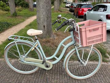 Dames fiets beschikbaar voor biedingen
