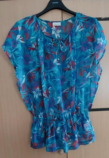 Leuke dames blouse  beschikbaar voor biedingen