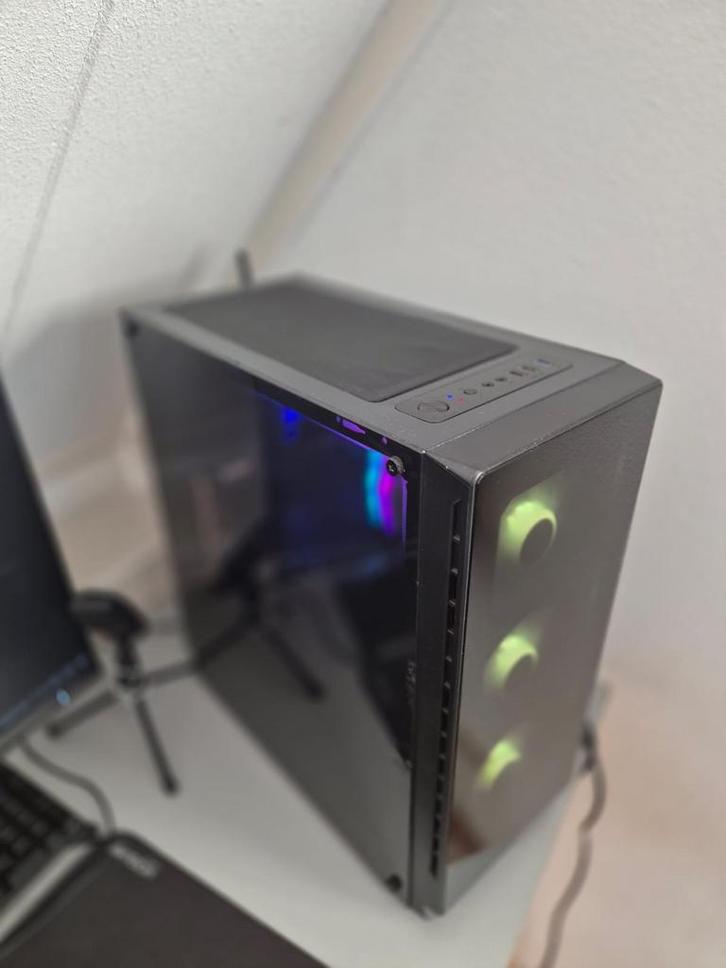 Selling my full gaming setup, Computers en Software, Desktop Pc's, Zo goed als nieuw, 4 Ghz of meer, SSD, Gaming, Ophalen