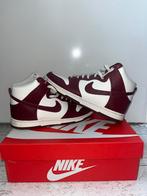 nike dunk high pale ivory red maat 41, Ophalen of Verzenden, Zo goed als nieuw, Overige kleuren