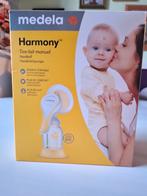 Medela handkolf met toebehoren en voedingszakjes, Kinderen en Baby's, Babyvoeding en Toebehoren, Ophalen, Borstkolf