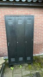 Garderobe kast, Ophalen of Verzenden, Gebruikt, Zwart