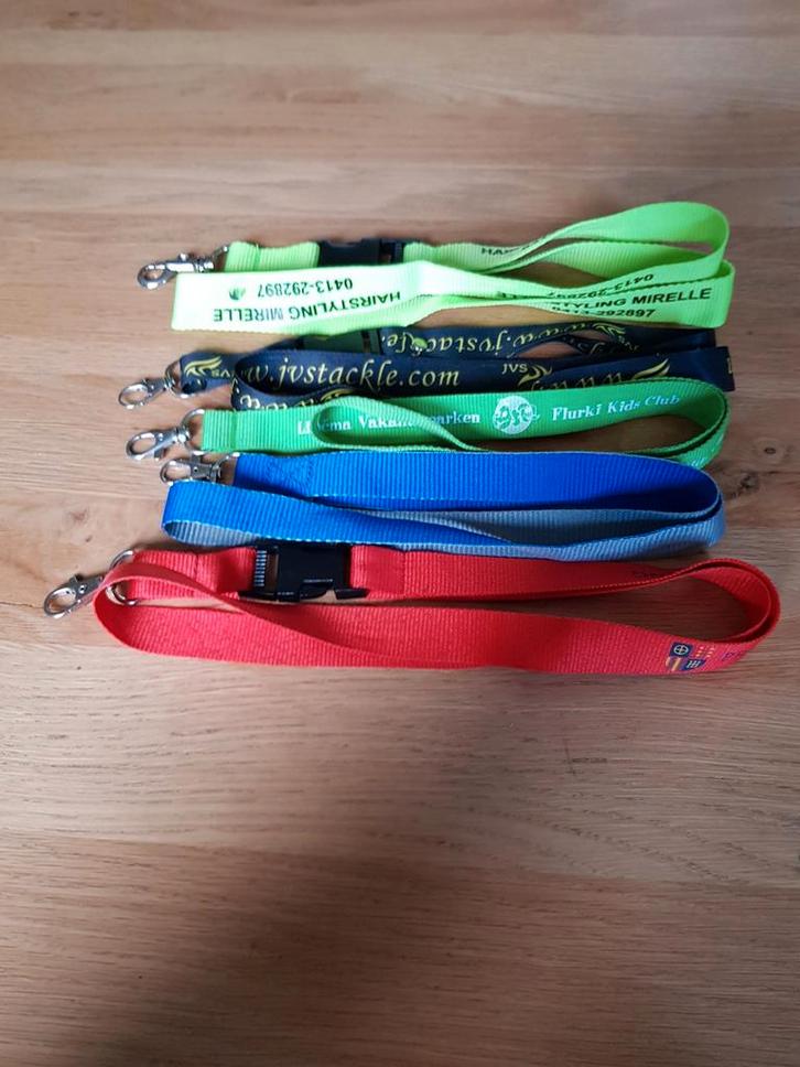 8 keycords, Verzamelen, Speldjes, Pins en Buttons, Gebruikt, Speldje of Pin, Overige onderwerpen, Ophalen of Verzenden