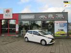 Toyota Aygo 1.0 VVT-i x-fun, Voorwielaandrijving, Stof, Gebruikt, Start-stop-systeem
