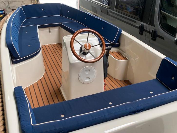 Sloep Oudhuizer 460 opnieuw gespoten enz met Yamaha motor, Watersport en Boten, Sloepen, Zo goed als nieuw, 10 tot 30 pk, 3 tot 6 meter