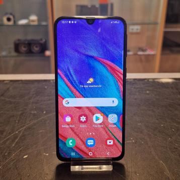 Samsung Galaxy A40 64GB Android 11 - In Nette Staat beschikbaar voor biedingen