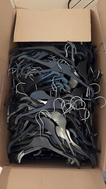 Blousehanger kunststof TU, 33 cm, 647 stuks (prijs per 100) beschikbaar voor biedingen