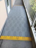 MOET WEG! Oprij hulp / oprij plaat, z.g.a.n., Ophalen, Zo goed als nieuw