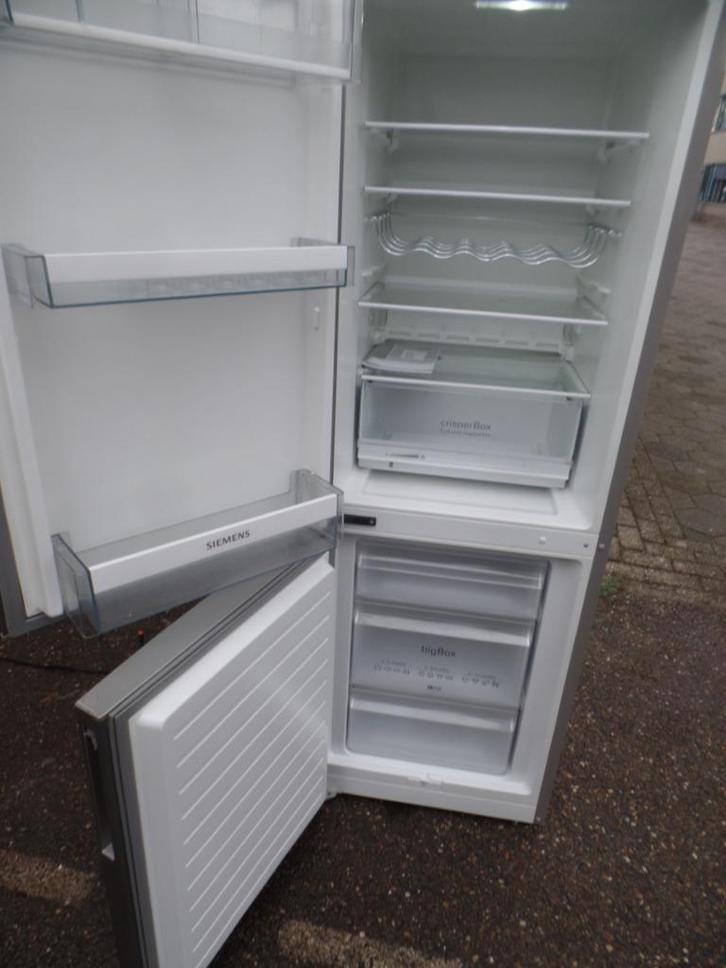 Siemens Kg33vvl30 Koel-vriescombinatie   rvs 176cm  zgan, Witgoed en Apparatuur, Koelkasten en IJskasten, Zo goed als nieuw, Met aparte vriezer