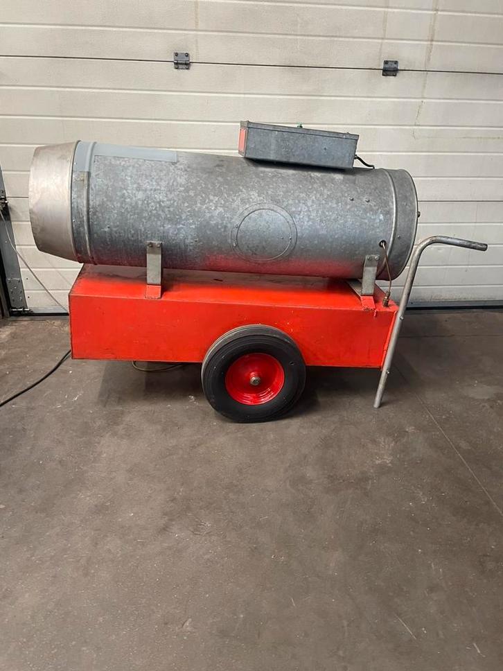 Heteluchtkanon Diesel heater 90kW, Doe-het-zelf en Verbouw, Verwarming en Radiatoren, Gebruikt, Kachel, 800 watt of meer, 80 cm of meer