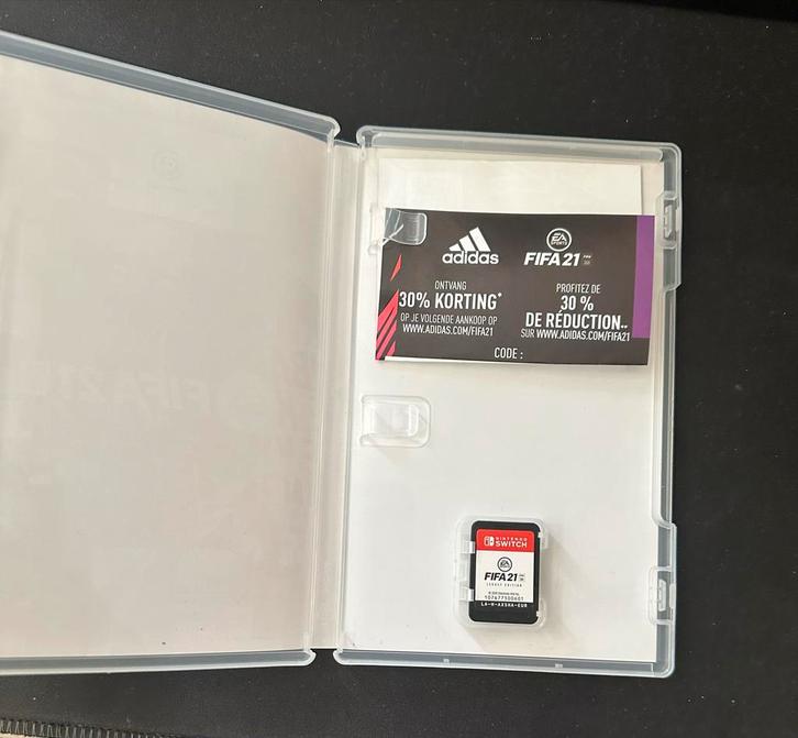 FIFA 21 Legacy Edition - Nintendo Switch, Spelcomputers en Games, Games | Nintendo Switch, Zo goed als nieuw, Sport, 1 speler