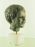 8,7Kg Aardewerk buste jongen of meisje, Jannetje Bogaards 98, Antiek en Kunst, Antiek | Keramiek en Aardewerk, Ophalen of Verzenden