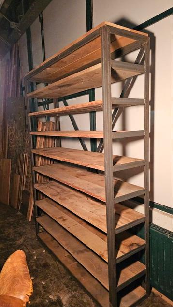 Industriële rek / industrieel Kast / Meubel beschikbaar voor biedingen