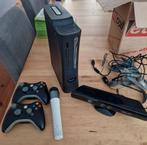 Xbox 360 console 2 controllers + kinect + 16 games, Spelcomputers en Games, Spelcomputers | Xbox 360, Ophalen of Verzenden, Zo goed als nieuw