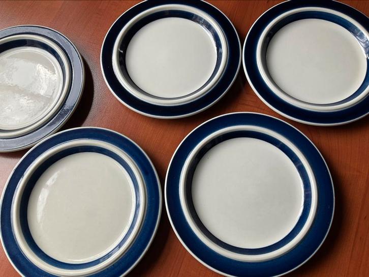 ARABIA ANEMONE / borden diam.20.0, Huis en Inrichting, Keuken | Servies, Zo goed als nieuw, Ophalen of Verzenden