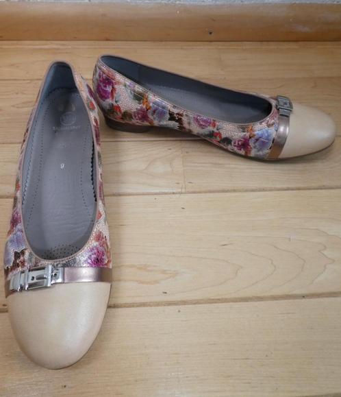 Salamander ballerina's maat 43 bloemenprint BREDERE VOETEN, Kleding | Dames, Schoenen, Zo goed als nieuw, Ballerina's, Beige, Verzenden