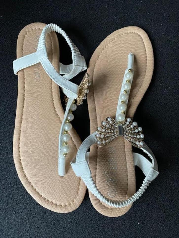 Damesslippers (nieuw) mt 38, Kleding | Dames, Schoenen, Nieuw, Slippers, Overige kleuren, Ophalen