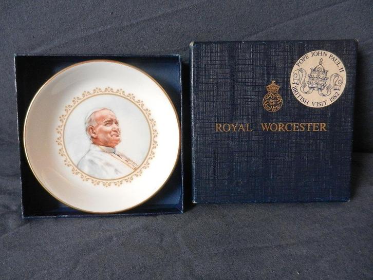 Royal Worcester dish Paus Pope John Paul British visit 1982, Antiek en Kunst, Antiek | Keramiek en Aardewerk, Ophalen of Verzenden