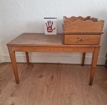 Bureau voor kleuter / orgineel 70-er jaren, onverwoestbaar! beschikbaar voor biedingen