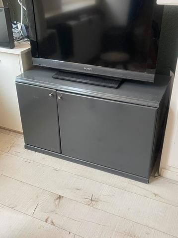 Simpel en strak antraciet tv meubel kast beschikbaar voor biedingen