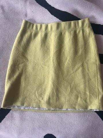 Marccain mooie korte wollen rok beschikbaar voor biedingen