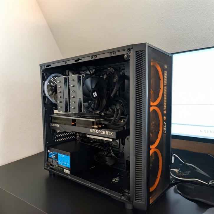 Gaming PC RTX 4080 Super Ryzen 5700X3D, Computers en Software, Desktop Pc's, Zo goed als nieuw, 3 tot 4 Ghz, SSD, 32 GB, Met videokaart