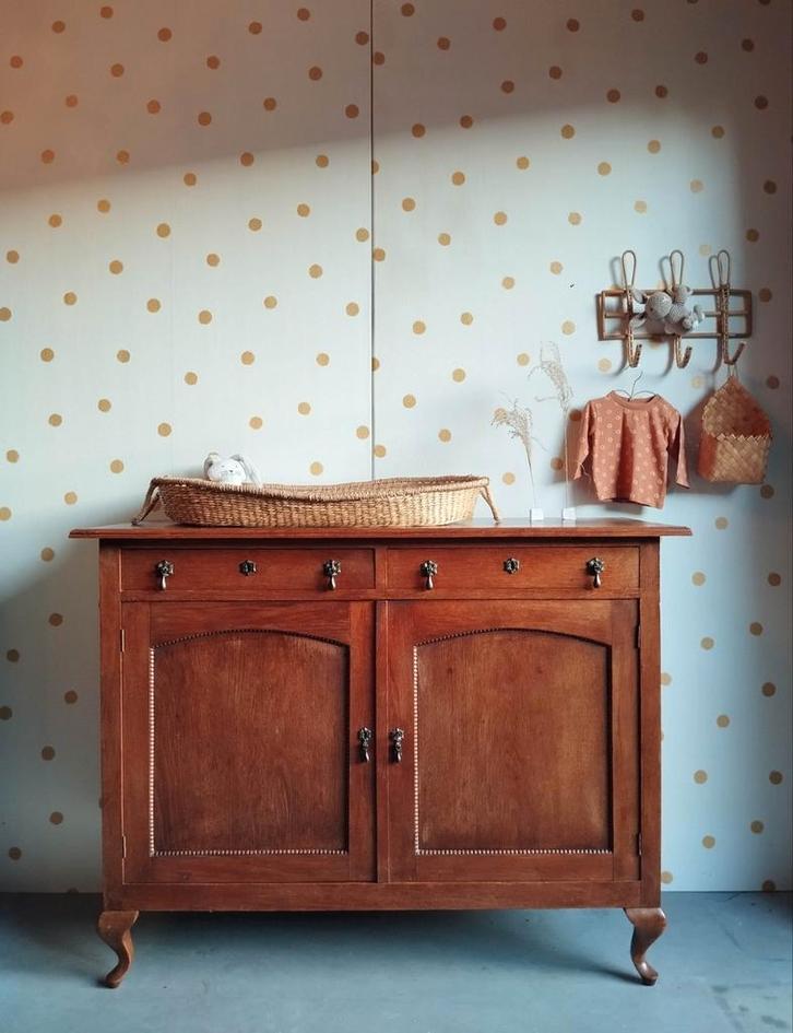 Vintage dressoir Queen Ann / eikenhout / bezorgen mogelijk, Huis en Inrichting, Kasten | Dressoirs, 100 tot 150 cm, 25 tot 50 cm