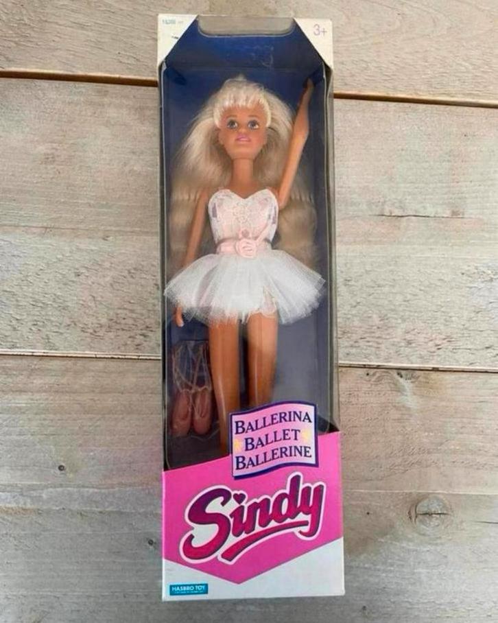Sindy hasbro ballerina jaren 90, Verzamelen, Poppen, Nieuw, Fashion Doll, Ophalen of Verzenden