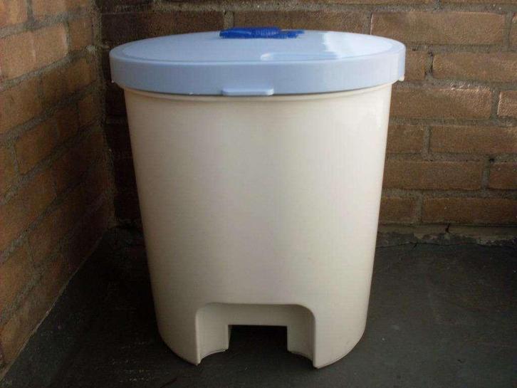 zgan van zolder curver opruimbak met deksel, Huis en Inrichting, Woonaccessoires | Kisten, Zo goed als nieuw, Minder dan 50 cm