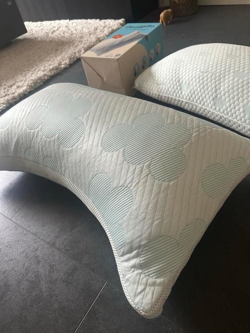 Cloud Pillow Plus Kussen voor zij slapers. Helemaal nieuw!, Huis en Inrichting, Slaapkamer | Beddengoed, Zo goed als nieuw, Kussen