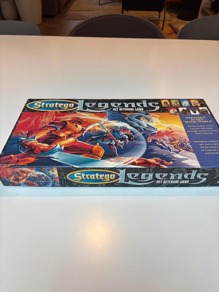 Stratego Legends Bordspel, Hobby en Vrije tijd, Gezelschapsspellen | Bordspellen, Zo goed als nieuw, Een of twee spelers, Ophalen of Verzenden