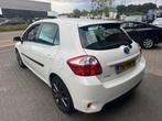 Toyota Auris 1.8 Full Hybrid Executive NAVI LEDER CAMERA TRE, Euro 5, Parkeersensor, 4 cilinders, Wit