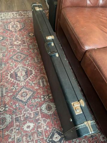 Fender Bass Tolex koffer beschikbaar voor biedingen