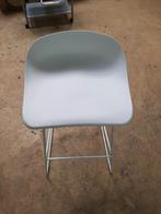 Prachtige kunststof barkruk met metalen frame., 1 kruk, Ophalen, Zo goed als nieuw, Kunststof