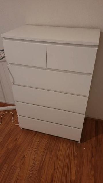 Ladekast met 6 laden beschikbaar voor biedingen