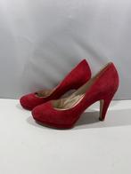 Buffalo London, maat 39, donker rode suède pumps., Buffalo London, Verzenden, Zo goed als nieuw, Schoenen met hoge hakken