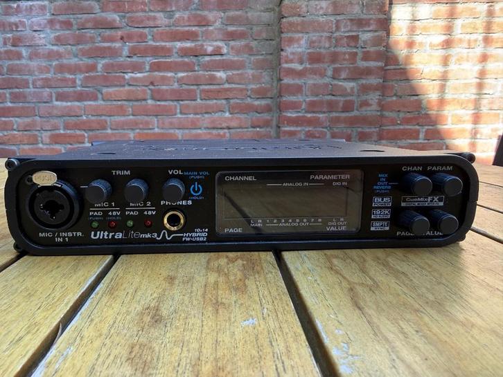 MOTU UltraLight MKII, Computers en Software, Geluidskaarten, Zo goed als nieuw, Extern, Ophalen of Verzenden