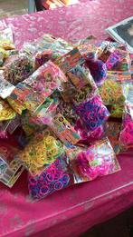 100 zakjes loombandjes voor 10.00, Ophalen of Verzenden, Zo goed als nieuw