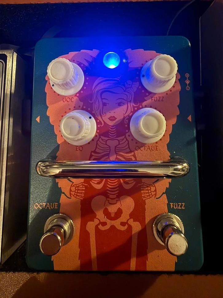 Orange fur coat fuzz, Muziek en Instrumenten, Effecten, Zo goed als nieuw, Distortion, Overdrive of Fuzz, Ophalen of Verzenden