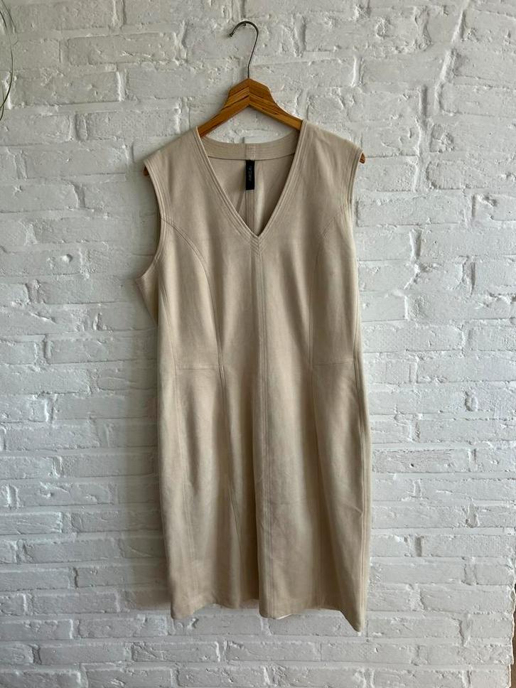 Marc Cain jurk, Kleding | Dames, Blouses en Tunieken, Zo goed als nieuw, Maat 38/40 (M), Beige, Ophalen of Verzenden
