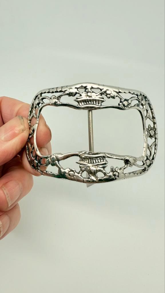 Antiek Hollands zilveren gesp. Breed: 7,1 cm., Sieraden, Tassen en Uiterlijk, Antieke sieraden, Overige typen, Zilver, Ophalen of Verzenden