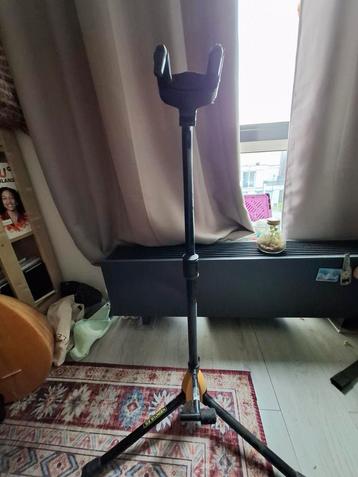 Guitar stand beschikbaar voor biedingen