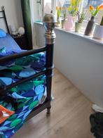 Ikea bed met romantisch stalen frame zwart 180-200 tweepers., Ophalen, Gebruikt, Zwart, Romantisch