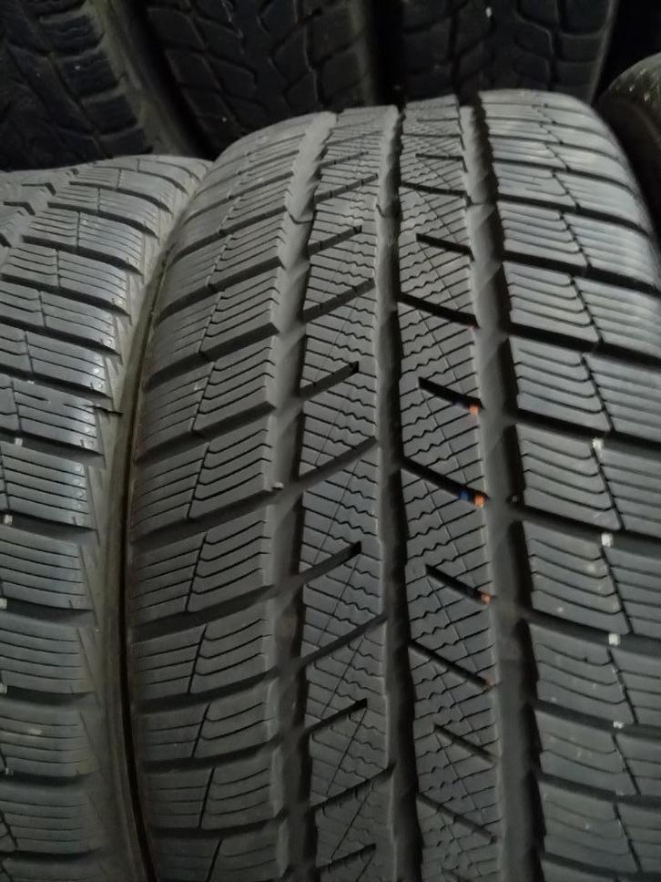 4x Barum Polaris winterband 225-45-17.8-8,5mm.DOT 2023, Auto-onderdelen, Banden en Velgen, Band(en), Winterbanden, 17 inch, 225 mm