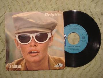 Brigitte Bardot 7" Vinyl EP: ‘Le soleil (Frankrijk)  beschikbaar voor biedingen