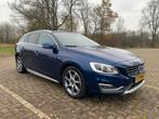 Volvo V60 D4 190pk Ocean Race Geartronic 2015 Blauw, Auto's, Volvo, 1800 kg, 1969 cc, Blauw, 23 km/l