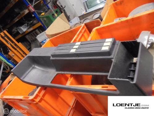 Middenconsole met cassette dek bmw e30 325i 320i 318i etc, Auto-onderdelen, Interieur en Bekleding, BMW, Gebruikt, Ophalen of Verzenden